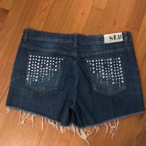 Brand new never worn jean shorts size 32